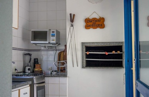 Ingleses Sul House | House 50 meters from the sand of Praia dos Ingleses or a 5-minute walk.