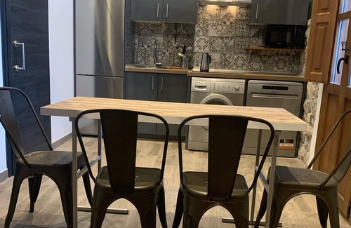 Sandiche House | House 6/7 people for full rental. two outdoor areas with barbecue