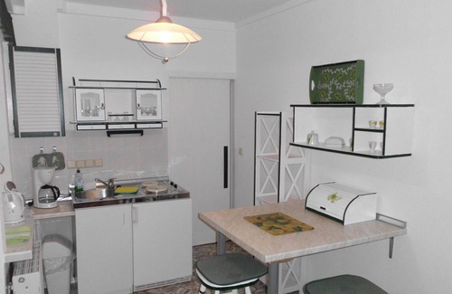 Leuenberg Apartment | House at mid-lake via Tiefensee