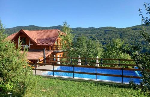 Kuterevo Ski Chalet | House Breza