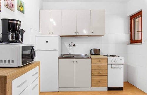 Kukci Apartment | House bungalow Sole with pool in Porec