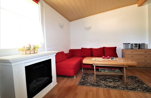 Tanna House | House by the lake - KEK7 -Tanna