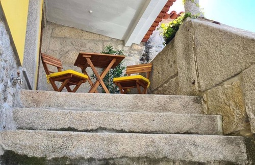 Darque House | House by the River