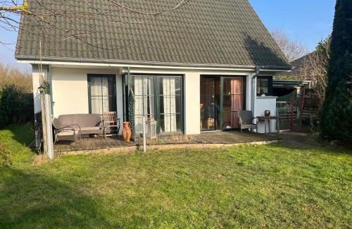 Gartenstadt-Stadtweide House | House in Rostock Gartenstadt