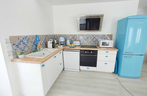 Peniche de Cima House | House in the historic center of peniche next to the port