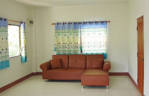 Mae Taeng House | House located in the center of a village north of Chiang Mai