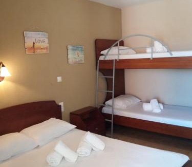 Kalamitsi Apartment | House Meltemi