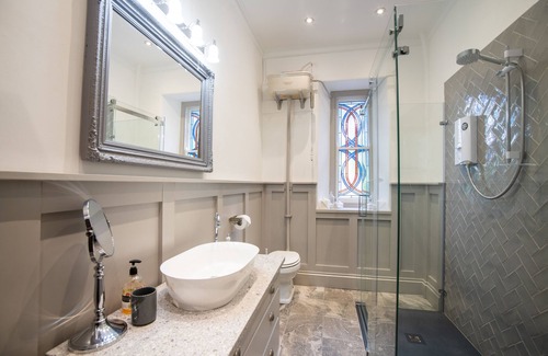 Newcastle Emlyn House | House of Brohedyn