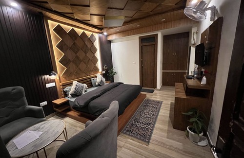 Deoghat Hotel | House of lights - Solan