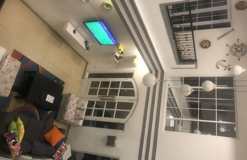 Ciloto House | House on cliff