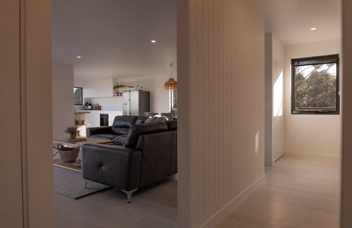 Stieglitz Apartment | House Peron - Bayside Luxury