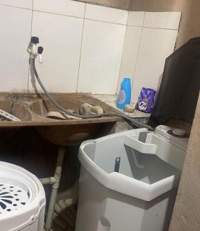 Salvador House | House Rian