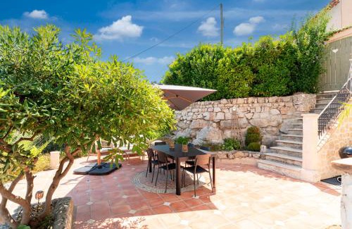 Montaleigne House | House with garden in Saint-Laurent-du-Var