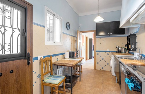 Pedregalejo House | House with garden in residential area