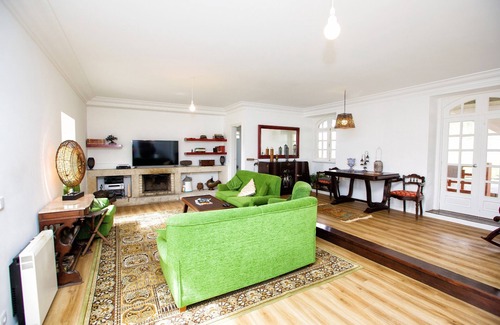 Marinhas House | House with pool and surrounded by extensive gardens, situated on a hill, sea view