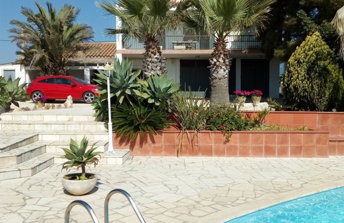 L'Ampolla House | House with private pool and barbecue