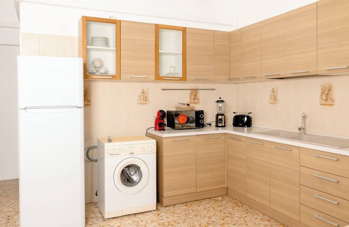 Gaeta Apartment | House with sea view, parking and private beach.