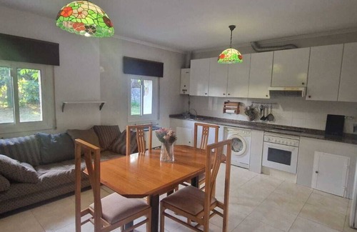 Mos House | House with swimming pool and private property 15 minutes from Vigo (pet friendly).