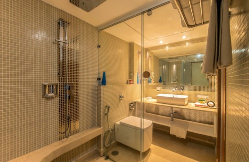 Taj Ganj Hotel | Howard Plaza - The Fern Agra