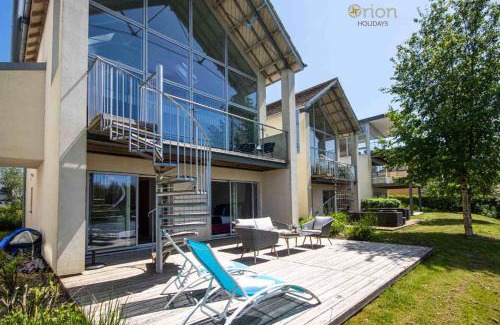 Malmesbury House | Howells Mere 70, Sunnybank