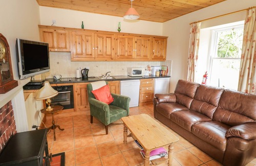 County Mayo Cottage | HOWLEY COTTAGE, pet friendly in Crossmolina, County Mayo