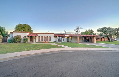 Mesa House | Huge 4,080 SqFt cul-de-sac Home