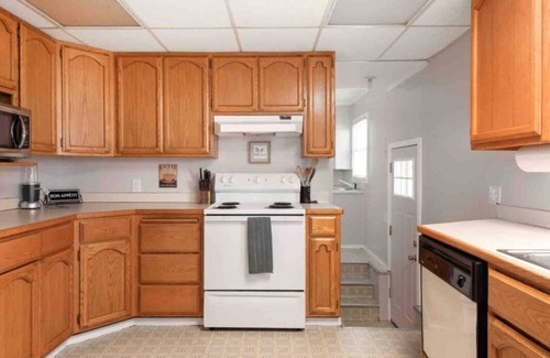 Richland House | HUGE 6-bedroom home in Central Richland