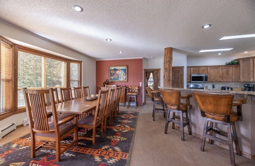 Keystone House | Huge 8BR/5 Bath Family Home near Keystone-10 beds + 3 queen sofas in 11 rooms