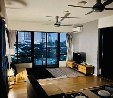 Usj 1 Apartment | Huge City View balcony - Netflix