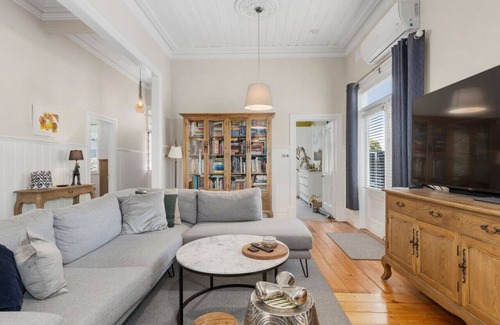 Black Hill Apartment | HUM111 - 111 Hummfray St N. Ballarat East