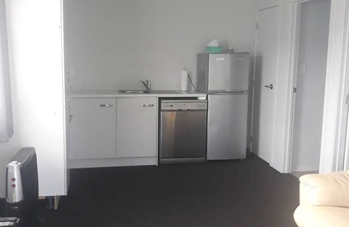 Horotiu Apartment | Humble Horotiu abode outskirts of Hamilton