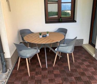 Kanzelhohe Apartment | Hundefreundliche Bergwohnung neben der Skipiste - Mittelstation Skigebiet Gerlitzen