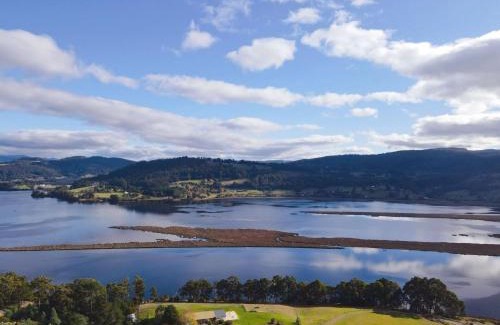 Cradoc House | Huon Heights Hideaway at Cygnet Coast