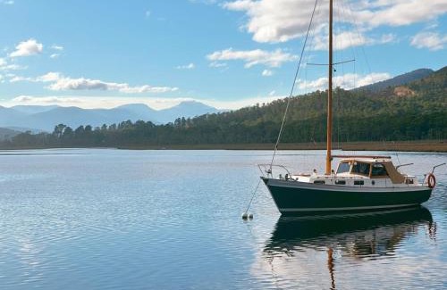 Cradoc House | Huon Heights Hideaway at Cygnet Coast