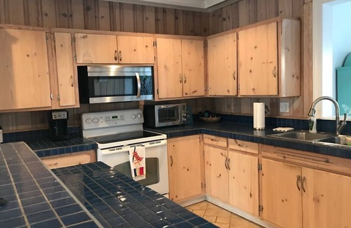 Morehead City House | Hurry! Book Now! Late August & Labor Day Availability in the ❤️ of Morehead City!