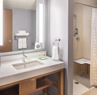 East Moline Hotel | Hyatt Place East Moline/Quad Cities