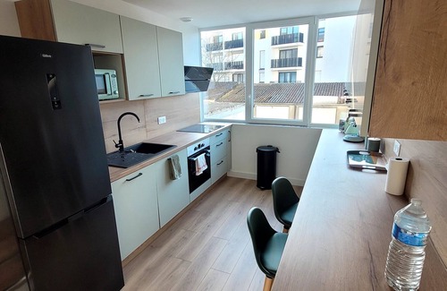 Saint-Nazaire Apartment | Hyper center, 3 bedrooms, 3 bathrooms, Free parking, Beach 20 minutes away!