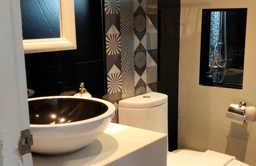 Phanat Nikhom Hotel | I-Destiny Gallery Resort