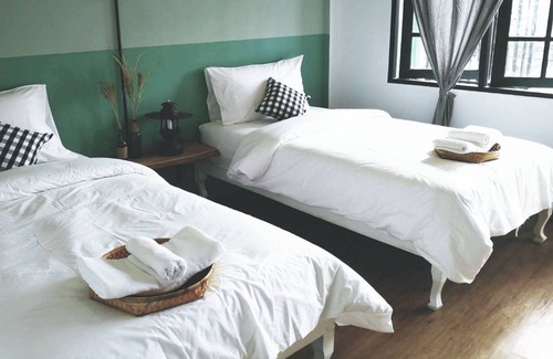 Phanat Nikhom Hotel | I-DNA PhanatNikhom Hometel