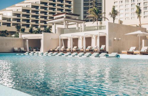 La Isla Resort | Iberostar Selection Coral Cancun - Adults Only All Inclusive Resort