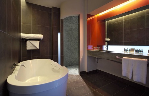 Ballina Hotel | Ice House Hotel