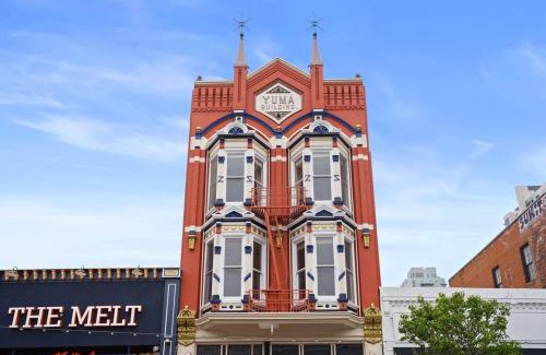 Gaslamp Quarter House | Iconic 9BR Landmark in Gaslamp Sleeps 14