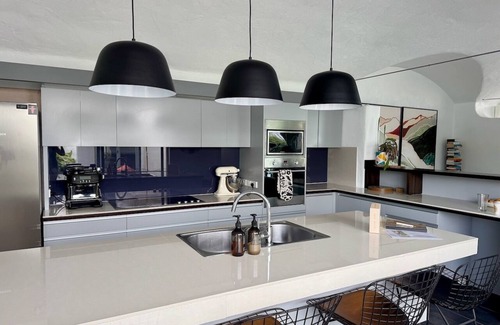 Peka Peka House | Iconic & Curvaceous Beach House