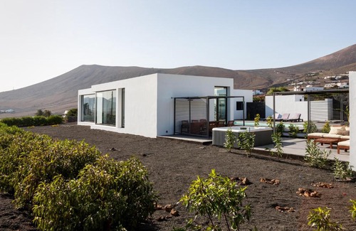 Conil Villa | ICONIC VILLA LANZAROTE