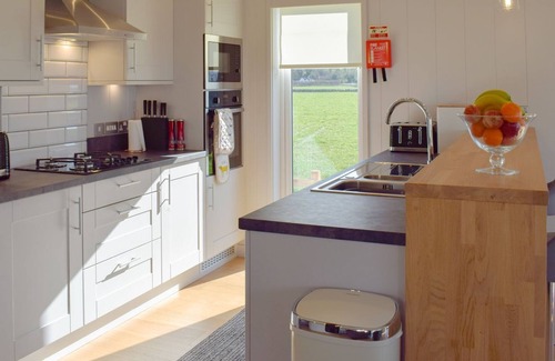 Newton Stewart Cottage | Ideal for couples or small families, Willow Lodge offers a relaxing haven in a beautiful part of Sco