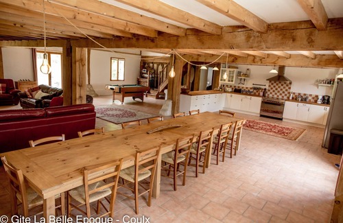 Coulx House | Ideal for large families & groups, private, countryside & lots of activities