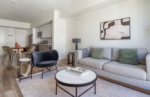 Hayward Apartment | Ideal Hayward 1BR w/Pet Spa & EV Charging Stations, by Blueground