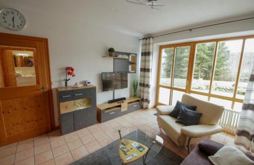 Bad Alexandersbad Apartment | Idyll im Grünen