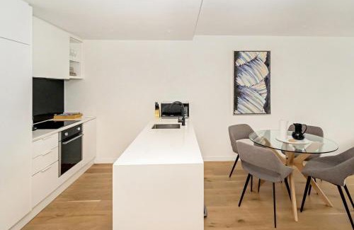 Brunswick East Apartment | Idyllic 1-Bed Near Popular Shopping Streets