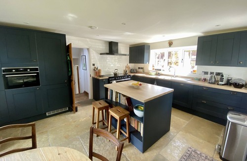 Tenterden House | Idyllic Country House, Hot Tub, Games Room, Tranquil Setting, Views, Vineyards